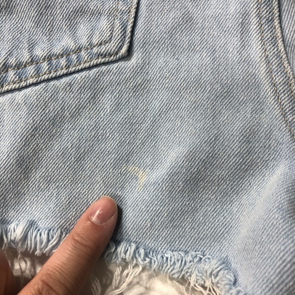 Forever 21 Distressed high waisted Shorts Size 31 - Picture 6 of 8